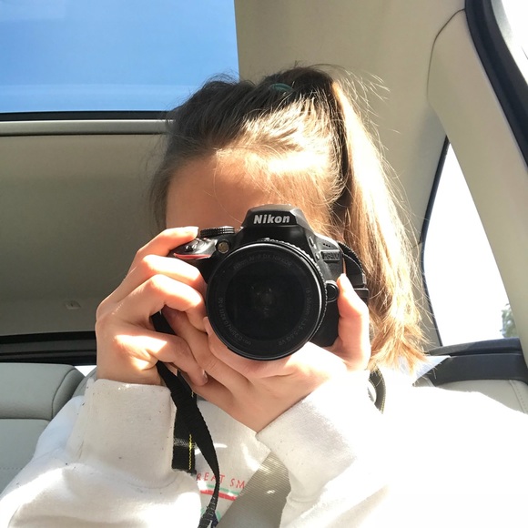 Meet your Posher, Noelle - Picture 1 of 1